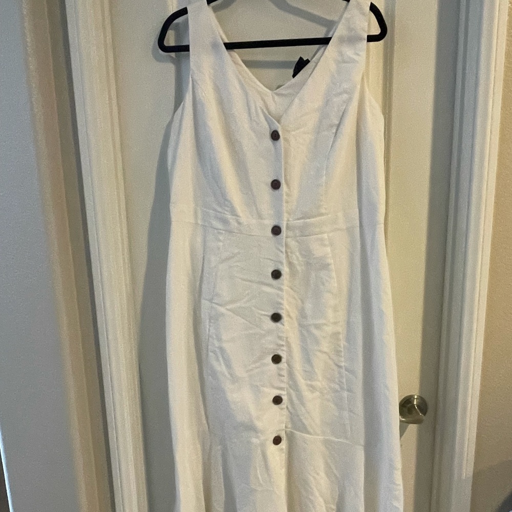 White button dress city chic